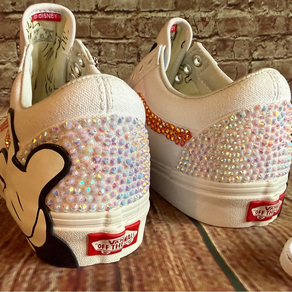 Disney Mickey Mouse Hands - Old Skool Vans 8.5